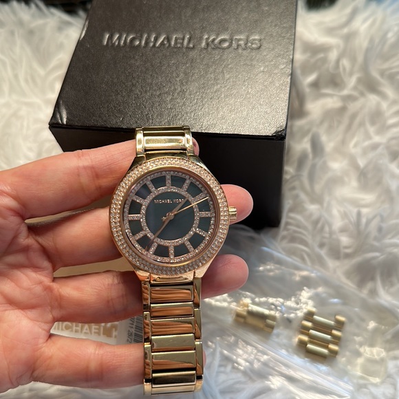 Michael Kors Watch - Picture 8 of 8